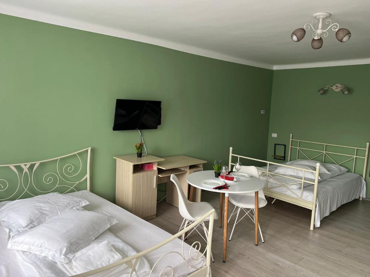 Premont Studios Ghimbav Екстер'єр фото