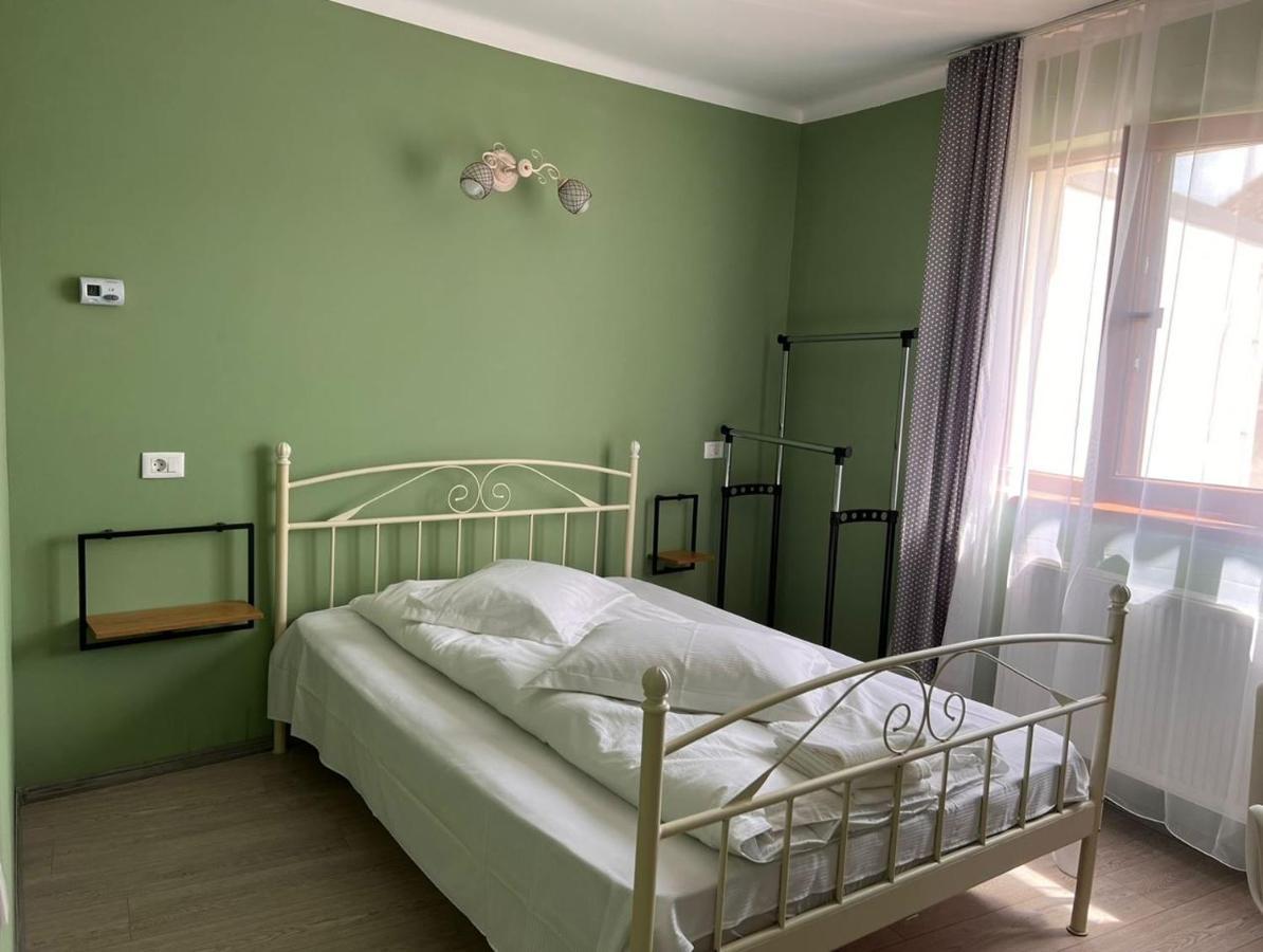 Premont Studios Ghimbav Екстер'єр фото